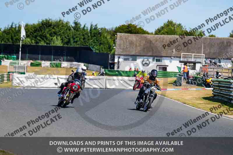 Vintage motorcycle club;eventdigitalimages;mallory park;mallory park trackday photographs;no limits trackdays;peter wileman photography;trackday digital images;trackday photos;vmcc festival 1000 bikes photographs